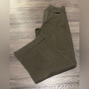 NWOT American Eagle Outfitters Women Wide Leg Size 4 Regular Olive Green